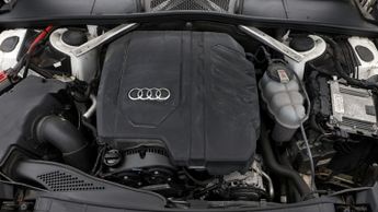 Audi A4 Avant AVANT TFSI S LINE BLACK EDITION
