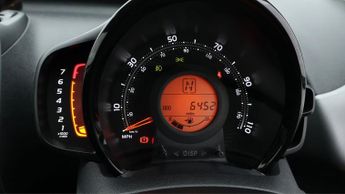 Toyota AYGO VVT-I X-TREND X-SHIFT TSS