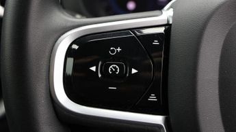 Volvo XC60 B4 R-DESIGN AWD