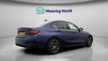 BMW 3 Series 330E SPORT PRO