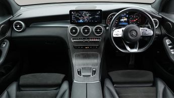 Mercedes-Benz GLC GLC 300 4MATIC AMG LINE