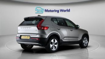 Volvo XC40 T3 MOMENTUM