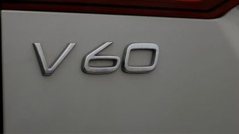 Volvo V60 RECHARGE T6 R-DESIGN AWD
