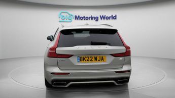 Volvo V60 RECHARGE T6 R-DESIGN AWD