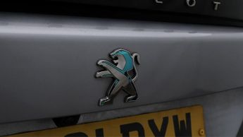 Peugeot E-2008 GT PREMIUM
