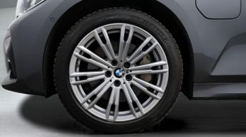 BMW 3 Series 330E M SPORT