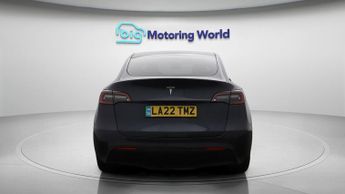 Tesla Model Y LONG RANGE AWD