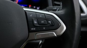 Volkswagen T-Roc LIFE TSI DSG