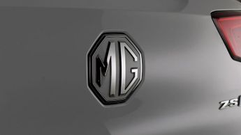 MG MG ZS TROPHY CONNECT