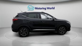 MG MG ZS EXCLUSIVE T-GDI