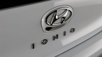 Hyundai IONIQ PREMIUM SE