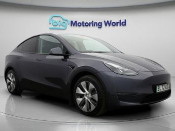 Tesla Model Y LONG RANGE AWD