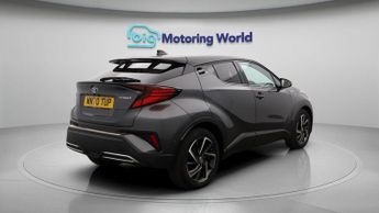 Toyota C-HR DYNAMIC