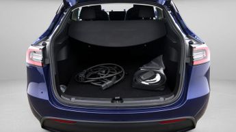 Tesla Model Y BASE