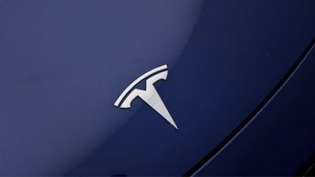 Tesla Model Y BASE
