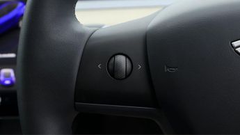 Tesla Model Y BASE