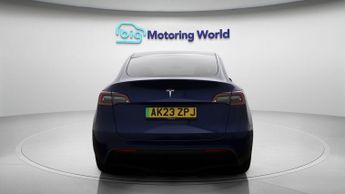 Tesla Model Y BASE