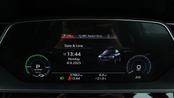Audi e-tron QUATTRO SPORT