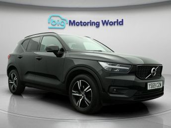Volvo XC40 T3 R-DESIGN