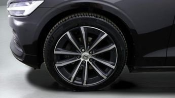 Volvo V60 B3 MOMENTUM