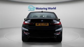 BMW 3 Series 330E SE PRO