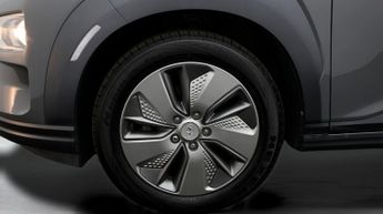 Hyundai KONA PREMIUM
