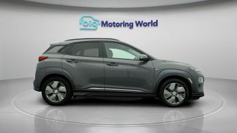 Hyundai KONA PREMIUM