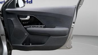 Kia Niro 4 PLUS
