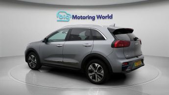 Kia Niro 4 PLUS