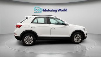 Volkswagen T-Roc LIFE TSI DSG
