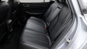 MG MG5 EXCLUSIVE