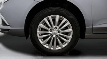 MG MG5 EXCLUSIVE