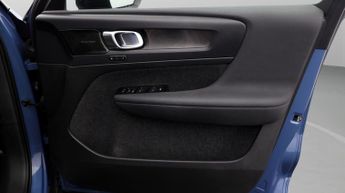 Volvo C40 RECHARGE PRO TWIN AWD