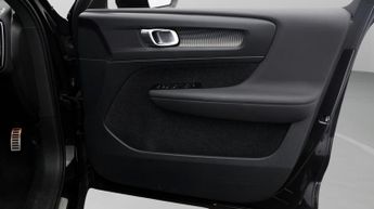 Volvo XC40 P8 R-DESIGN AWD