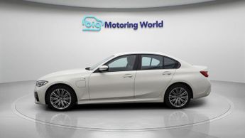 BMW 3 Series 330E M SPORT