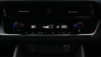 Nissan Qashqai DIG-T ACENTA PREMIUM DCT