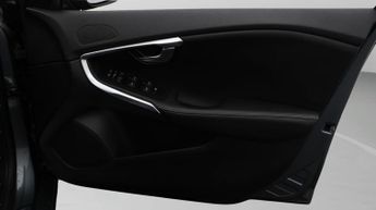 Volvo V40 T3 R-DESIGN EDITION