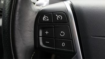 Volvo V40 T3 R-DESIGN EDITION