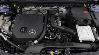 Mercedes-Benz CLA CLA 200 AMG LINE