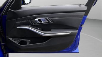 BMW 3 Series 330E M SPORT