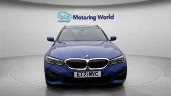 BMW 3 Series 330E M SPORT