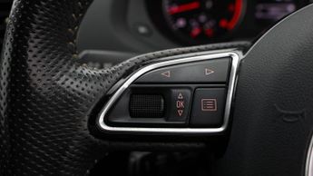 Audi Q3 TFSI S LINE BLACK EDITION