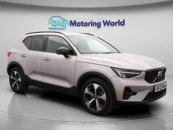 Volvo XC40 B4 PLUS AWD