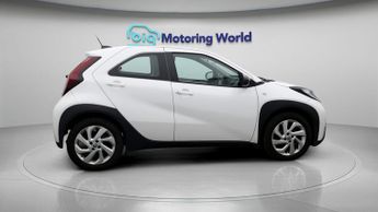 Toyota Aygo X VVT-I PURE