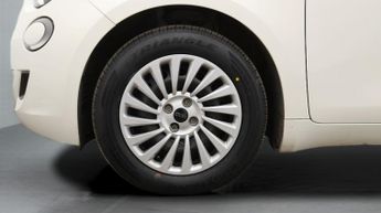 Fiat 500e ACTION