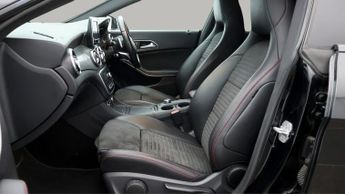 Mercedes-Benz CLA CLA 220 D 4MATIC AMG LINE