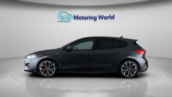 Ford Focus ST-LINE X