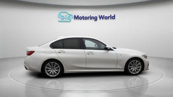 BMW 3 Series 320I M SPORT