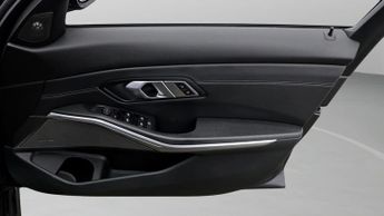 BMW 3 Series 320I SPORT