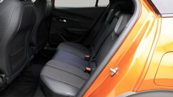 Peugeot E-2008 GT